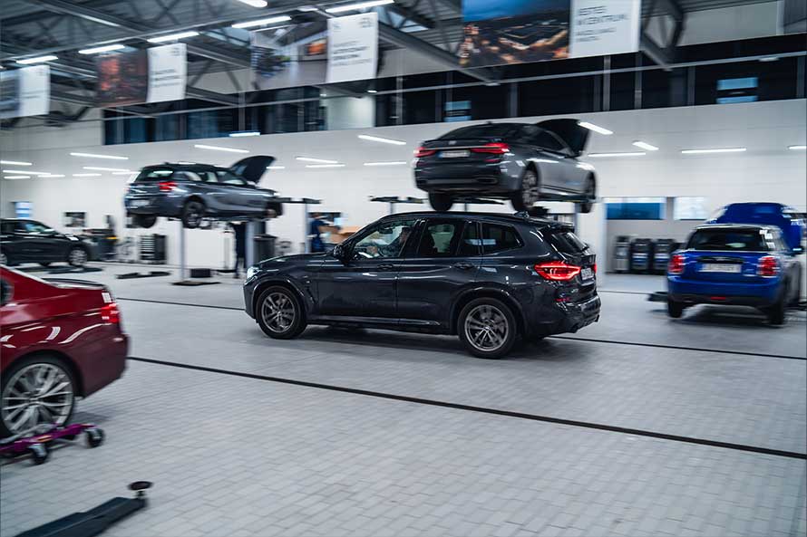 BMW serwis - samochody BMW w serwisie.